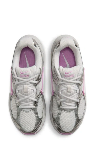 Nike V5 Rnr Sneaker In Multi