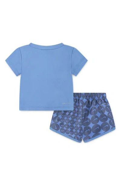 Nike Dri-fit Essentials Sprinter Set In Blue