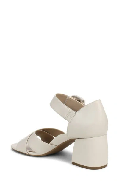 Vionic Soraya Heel Sandal In Multi