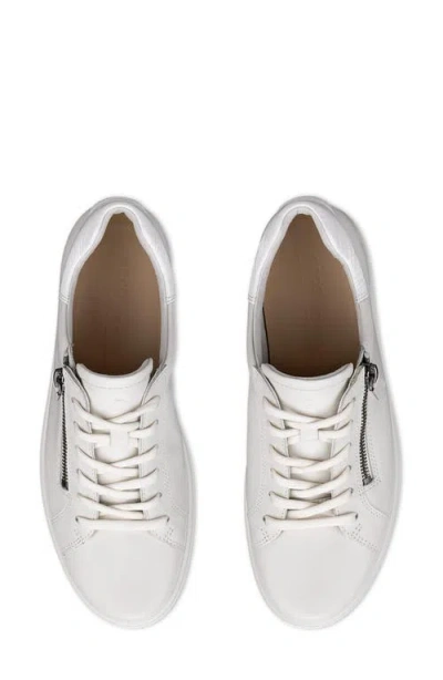 Ecco Soft 7 Sneaker In White