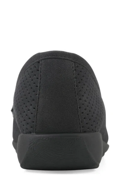 Cliffs By White Mountain Samson Loafer In Black