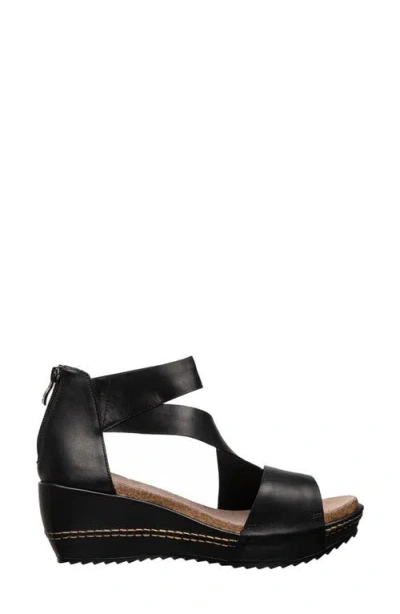 Antelope Davi Platform Wedge Sandal In Black
