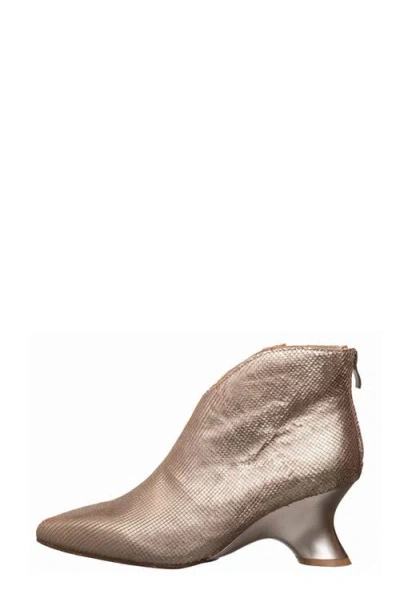 Antelope Phoebe Boot In Gold