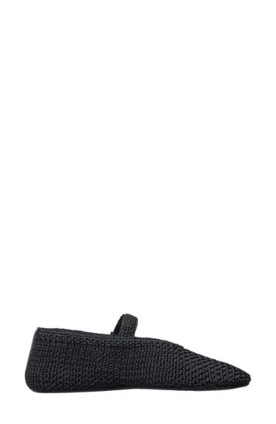 Antelope Daphne Flat In Black