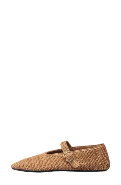 Antelope Daphne Flat In Brown