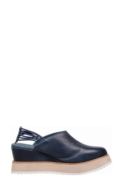 Antelope Isla Clog In Blue