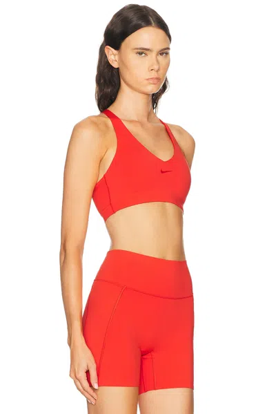 Nike Medium Support Padded Sports Bra In Red