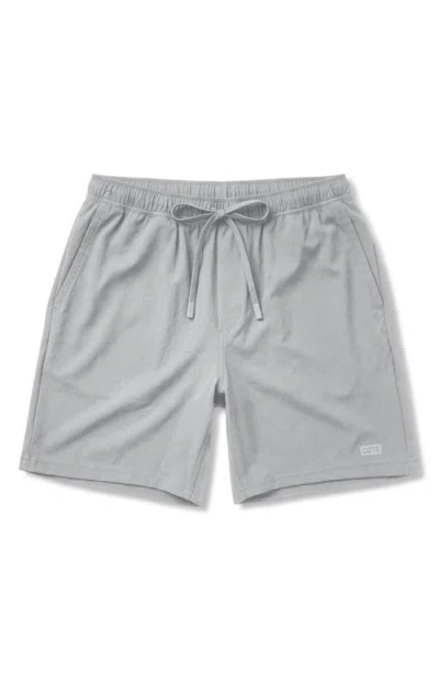 Cuts Crossover Performance Drawstring Shorts In Gray