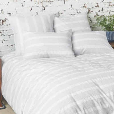 Carol & Frank Mason Queen Duvet Cover In White