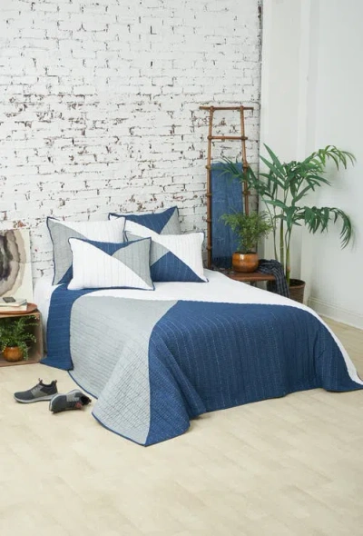 Carol & Frank Asymmetrical Queen Quilt In Blue