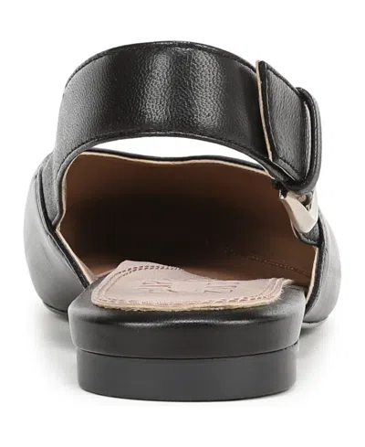 Naturalizer Crystal Flat In Black