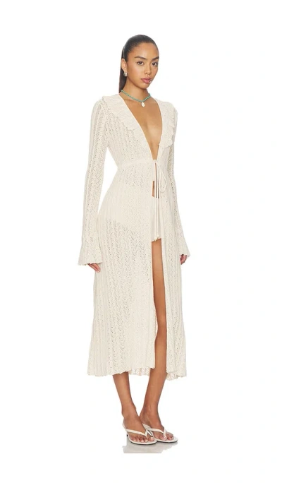 Devon Windsor Sienna Robe In White