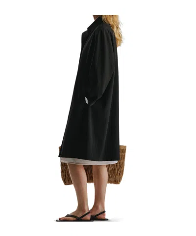 The Row Long-sleeved Coat In Black