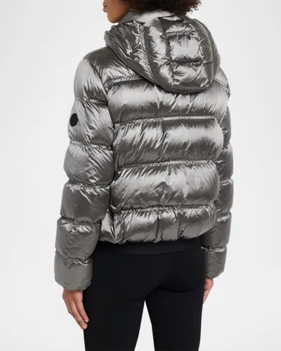 Moncler Quilted Short Down Jacket In Gray