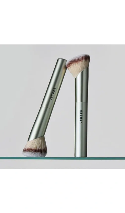 Versed Face Diffuser Multi-tasking Brush In Transparent