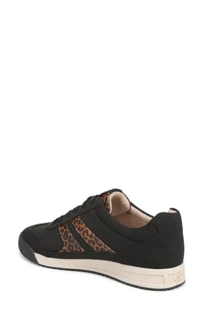 Naturalizer Garnet Sneaker In Multi