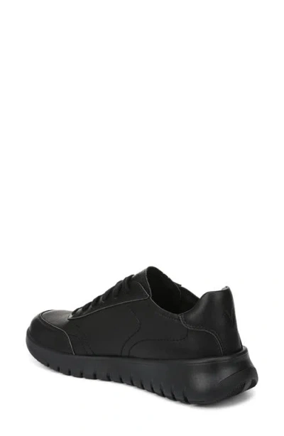 Vionic Uptown Sneaker In Multi