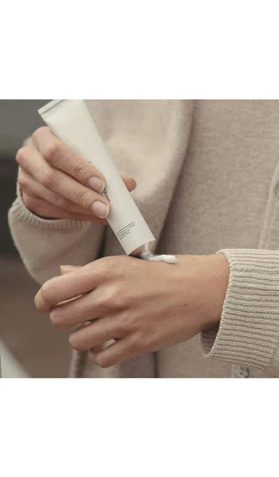 Evolvetogether Hand Cream 핸드 크림 In White