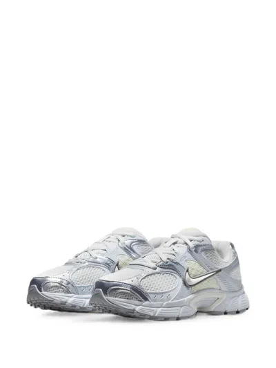 Nike V5 Rnr Mesh-panel Sneakers In White