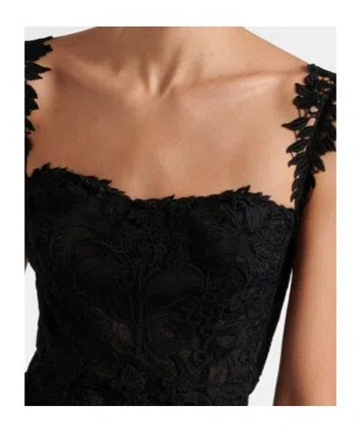 Oscar De La Renta Sleeveless Foxglove Lace Sweetheart-neck Gown In Black