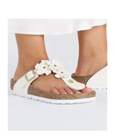 Birkenstock Gizeh Thong Sandals With Floral Buckle Fastening In Black