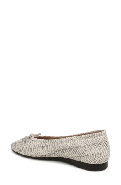 Vionic Larissa Ballet Flat In Silver