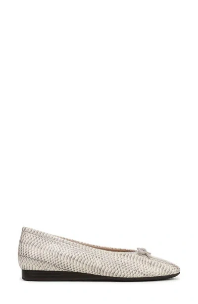 Vionic Larissa Ballet Flat In Silver