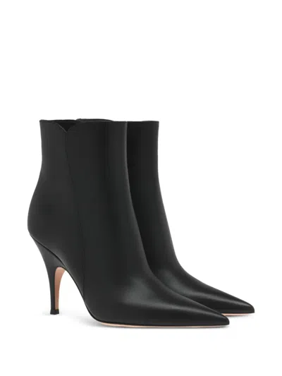 Gianvito Rossi Black Solid Pointed Toe Boots In Black