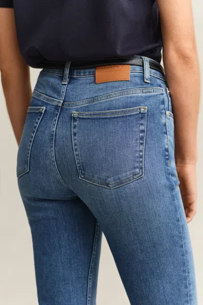 Gant Cropped Slim-fit Jeans In Blue