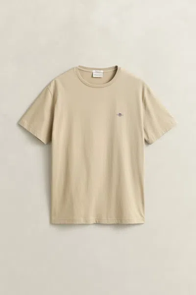 Gant Regular Fit Shield T-shirt In Neutral