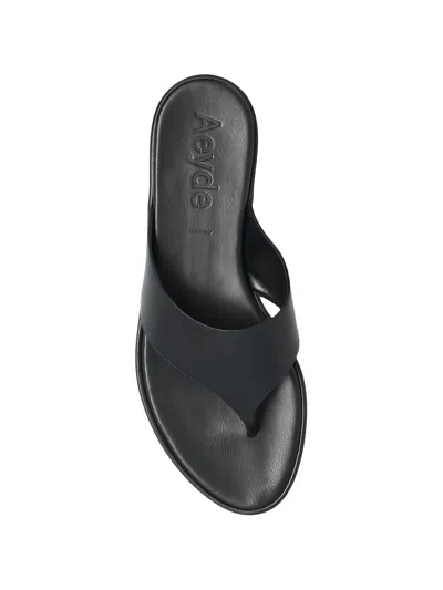 Aeyde Minimalist Wide Strap Toe Post Sandals In Black