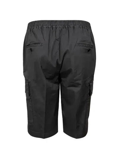 Devore Pleated Cargo Shorts In Black