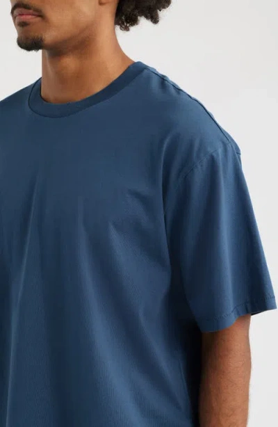 Elwood Core Oversize Tee In Blue