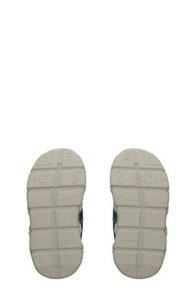 On Kids' Cloud Dash Sneaker In Green