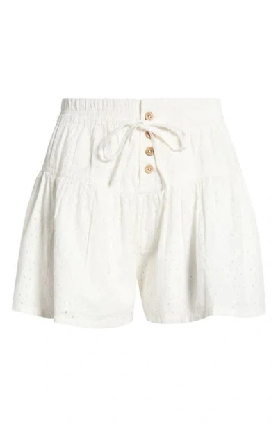 Elan Eyelet Skort In White
