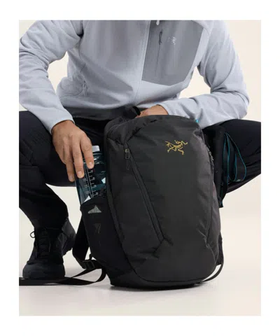 Arc'teryx Mantis 26 Backpack In Black