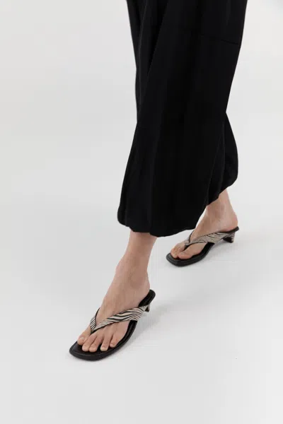 St Agni Moda Operandi In Brown