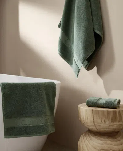 Calvin Klein Iconic Cotton Jacquard 3-piece Towel Set In Green