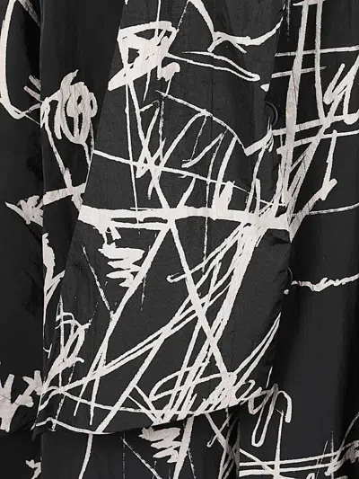 Moyuru Scribble-print Hooded Jacket In Black