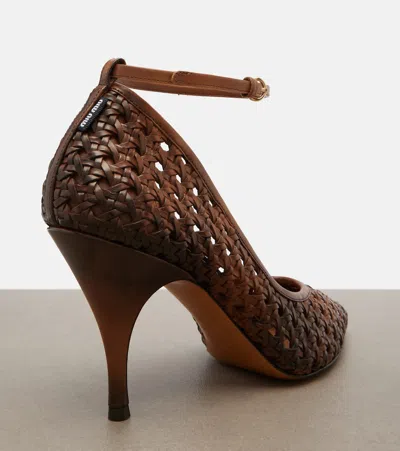 Miu Miu 80 Woven Leather Pointed Pumps In Brown