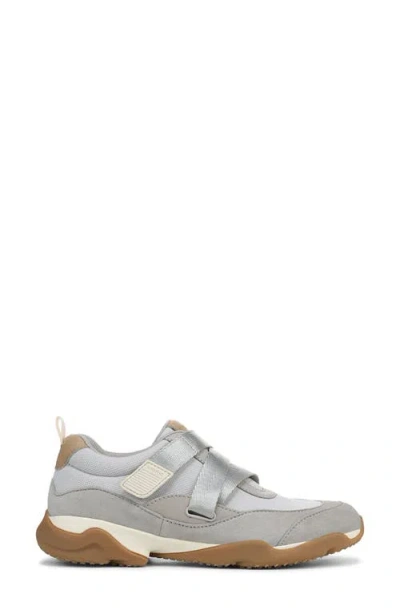 Vionic Walk Slim Gia Sneaker In Multi