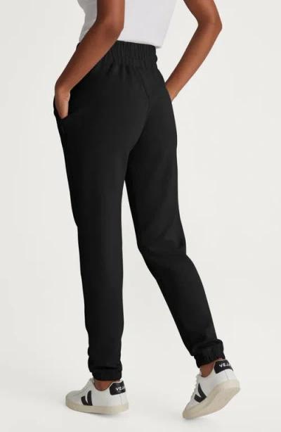 Tommy John Luxe Traveler High Waist Joggers In Black
