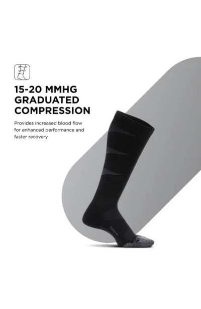 Feetures Graduated Compression Light Cushion Knee High Compression Socks In Black