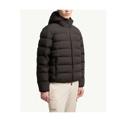 Moncler Arajoki Longue Saison Short Down Jacket In Black