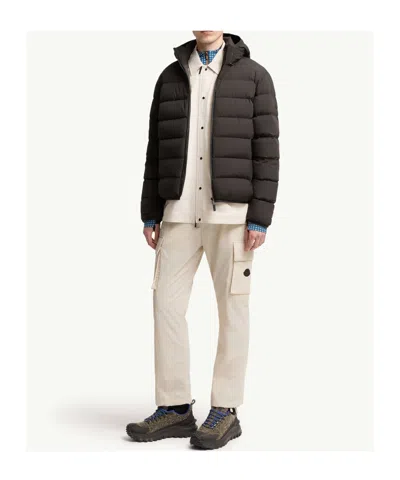 Moncler Arajoki Longue Saison Short Down Jacket In Black