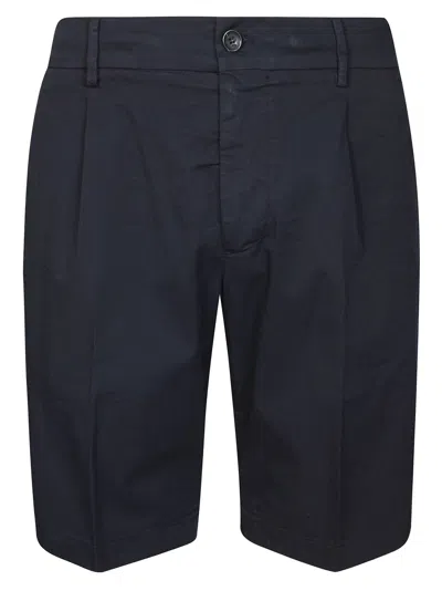 Be Able Richard Pleated-front Shorts In Blue