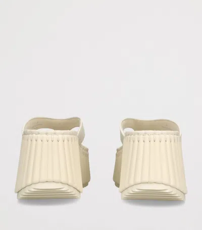 Chloé Leather Nama Platform Thong Sandals 50 In Neutral