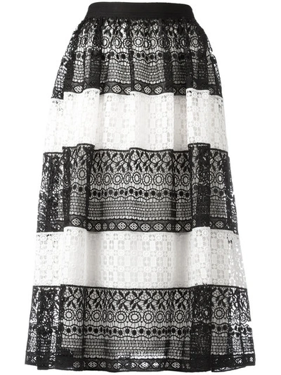 Alice And Olivia Birdie Crocheted Lace Skirt In Nero-bianco