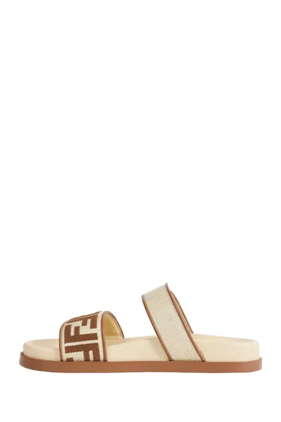 Fendi Feel Beige Raffia-effect Material Slides In Neutral