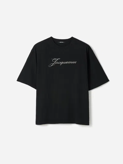 Jacquemus Relaxed Fit Black T-shirt With Cursive Script Logo In Black